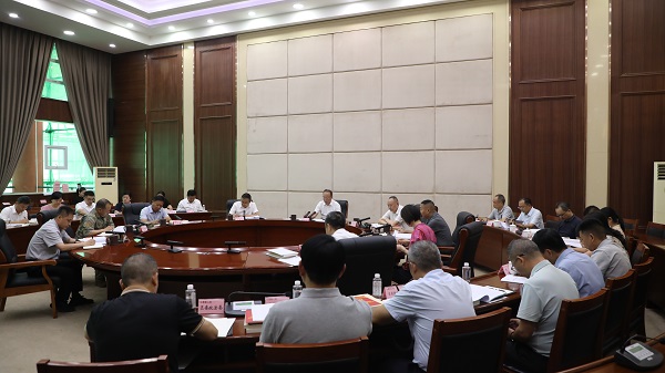 8.5(范立新)区委理论学习中心组专题会(杨丹).jpg